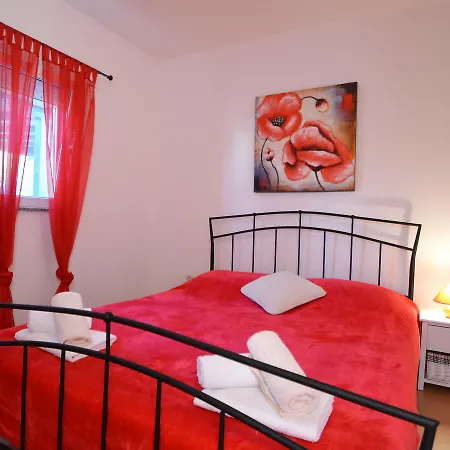 Apartment Julija *